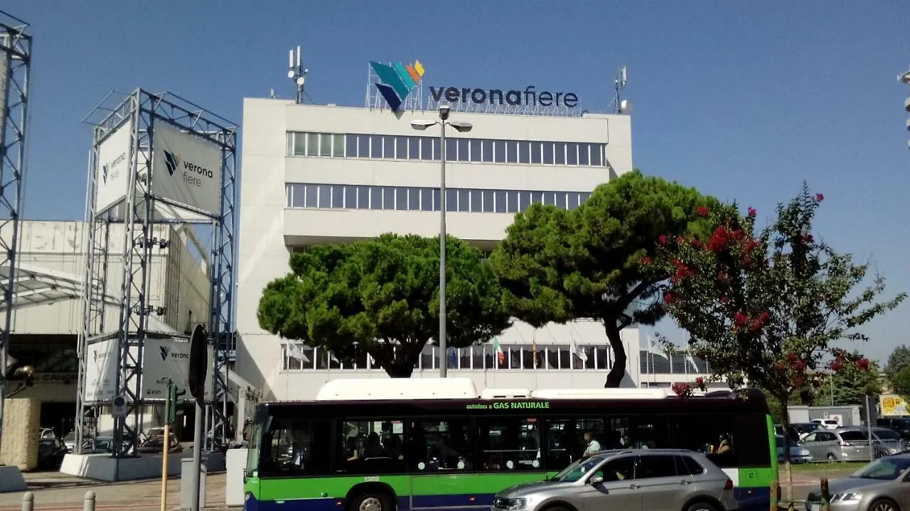 La Costa Hotel Verona Guest house